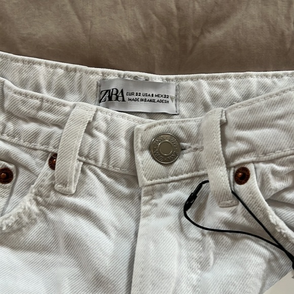 Zara High Waisted Shorts - Picture 4 of 4